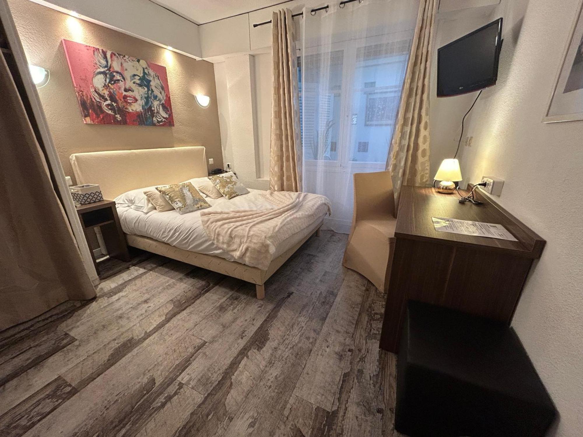 Ath Hotel Athenee Канни Номер фото