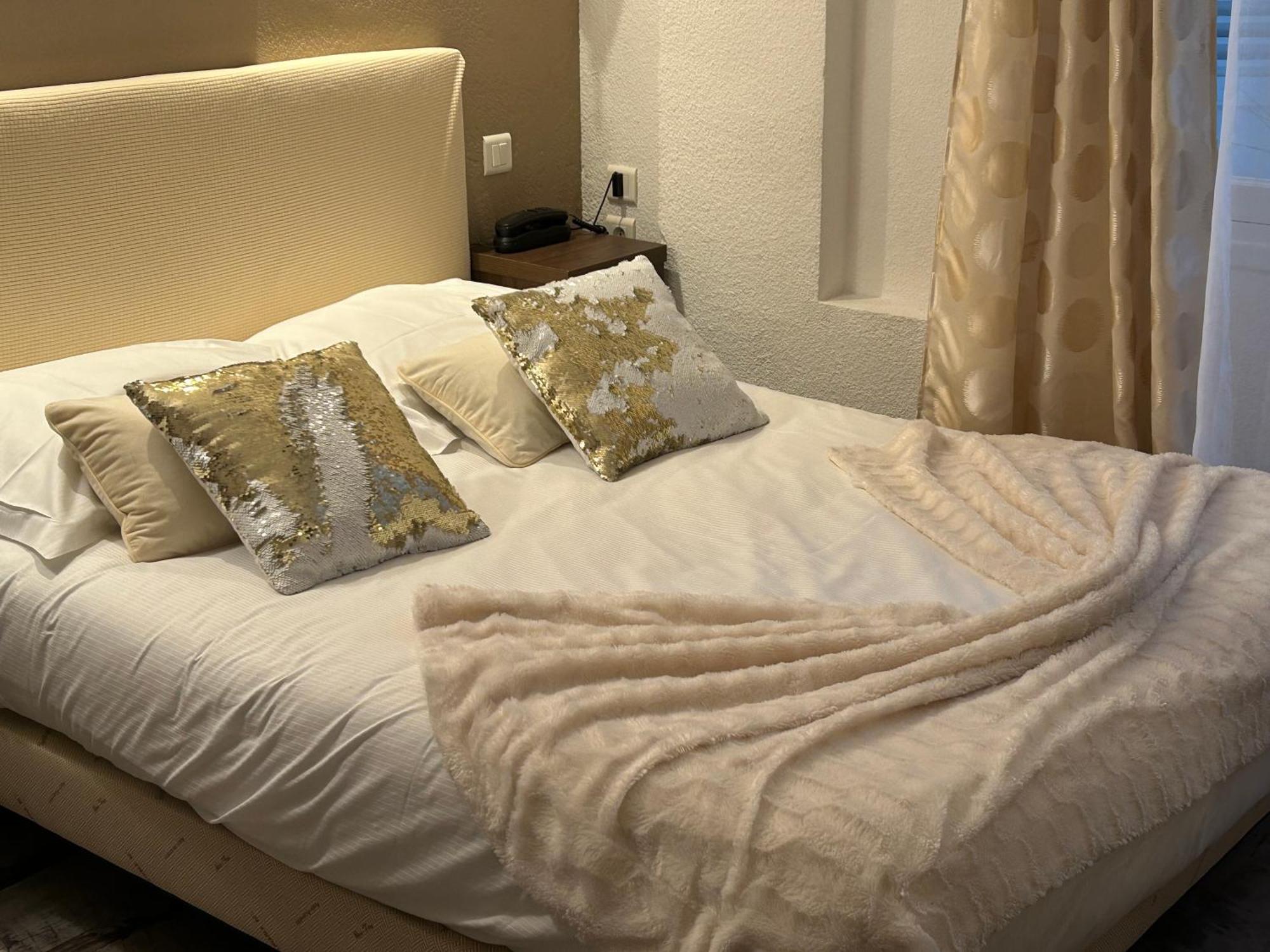 Ath Hotel Athenee Канни Екстер'єр фото